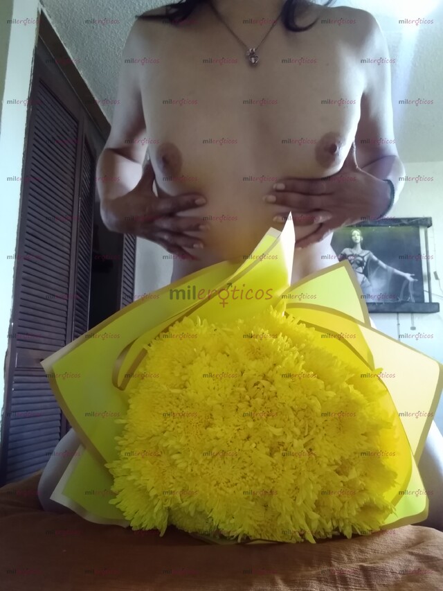 FOTOS DE MASAJISTA ESPECIALIZADA EN DESCANZO Y PLACER