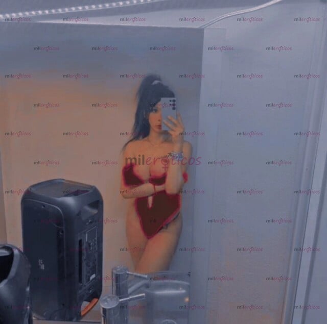 FOTOS DE CHICA MUY LINDA SEXY Y CON CUERPO EXHUBERANTE CON LAS MEJORES PIERNAS DE CITY
