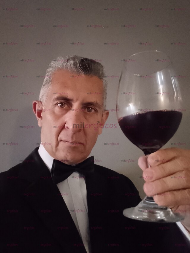 FOTOS DE CABALLERO VARONIL, ALTO NIVEL, PROFESIONAL, PARA DAMAS.