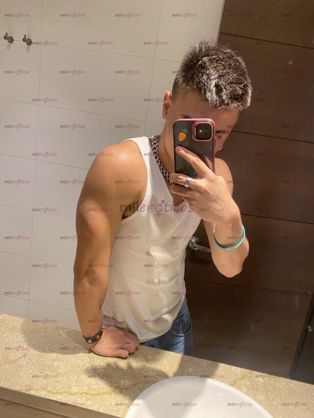 FOTOS DE JOVEN COLOMBIANO CUERPO CALISTENICO CULOTE Y TODOTODO XL