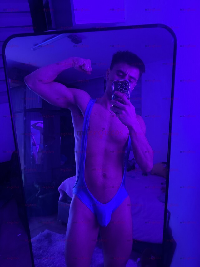FOTOS DE JOVEN COLOMBIANO CUERPO CALISTENICO CULOTE Y TODOTODO XL