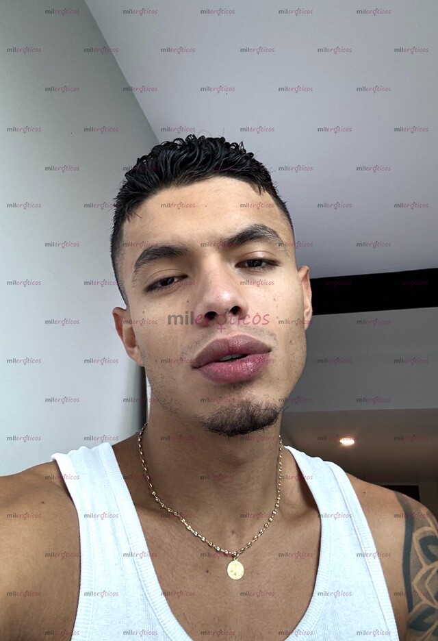 FOTOS DE COLOMBIANO 1,80 EXCELENTE TRATO CUERPO GYM TOP 24 AÑOS