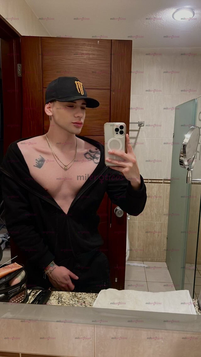 FOTOS DE HOLA LLEGO TU MACHO COLOMBIANO ARRECHO Y LECHERO RECIÉN LLEGADO