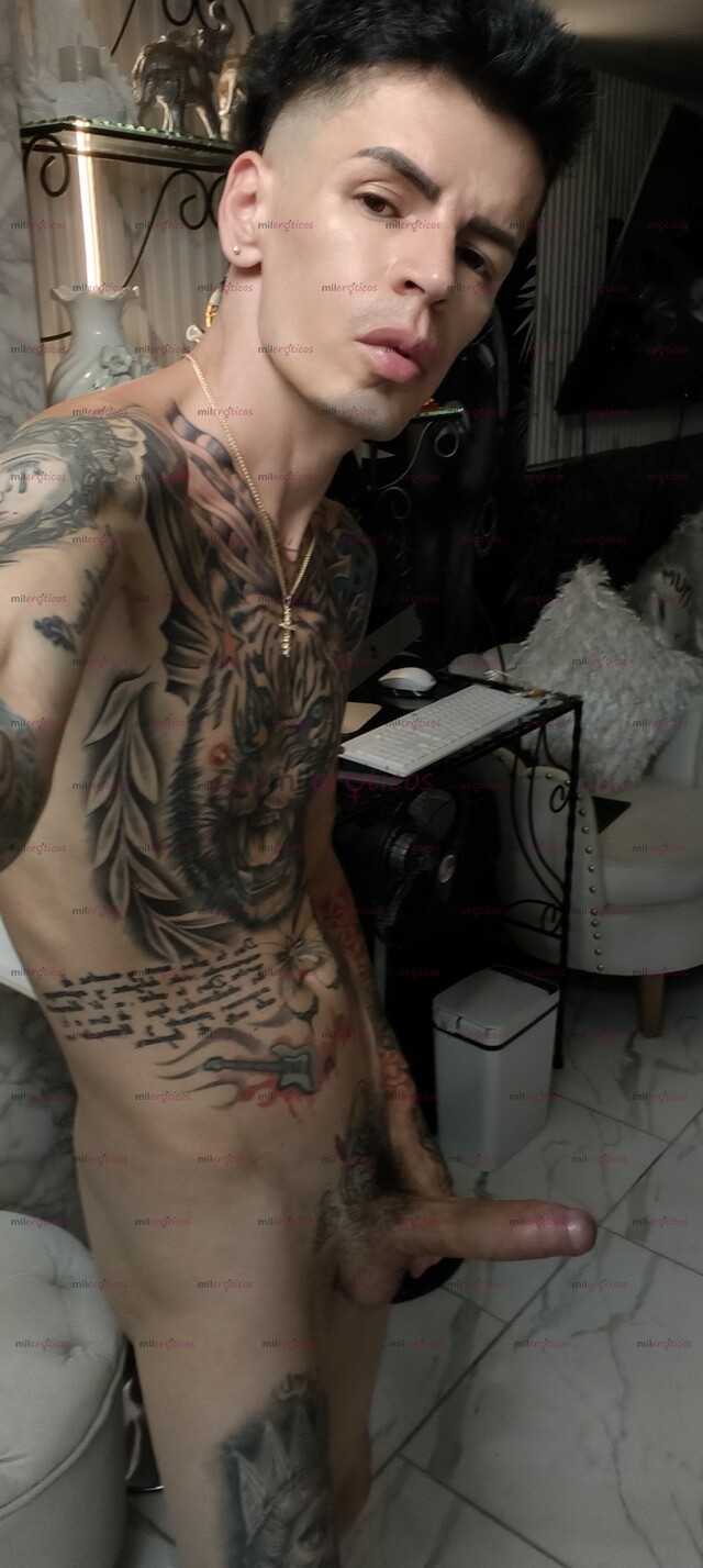 FOTOS DE FLAKITO VERGON TATUADO BLANCO FETICHERO SERIO