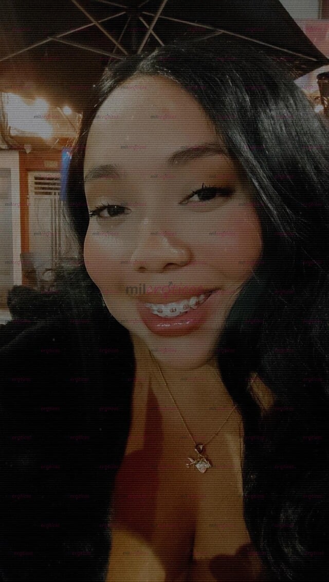 FOTOS DE CINTHYA HERMOSA MORENA CURVI DE RICOS SENOS NATURALES RICO CULO