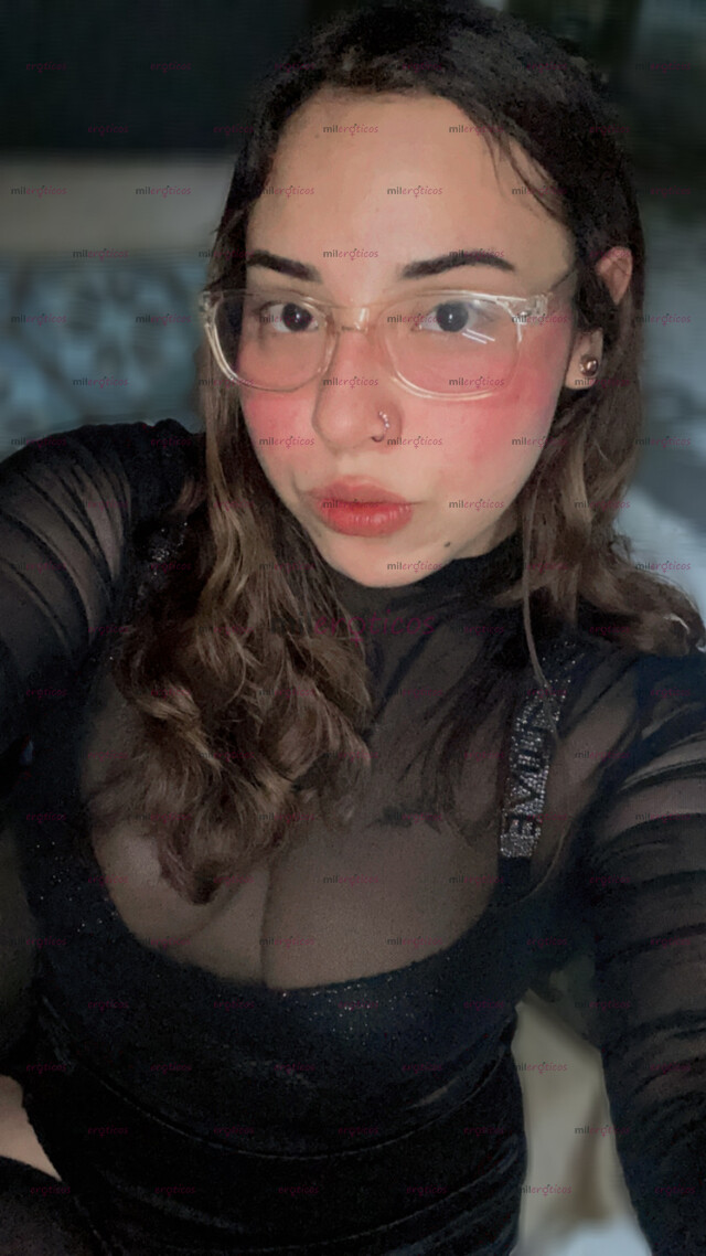 FOTOS DE HOLA SOY AL ALICIA Y EH LLEGADO PARA COMPLACERTE