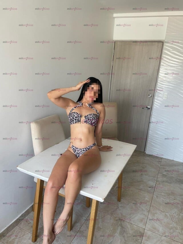 FOTOS DE DANI SCORT DE LUJO CARIÑOSA, FLACA DESCOMPLICADA GARGANTA PROFUNDA ENSALIVADA