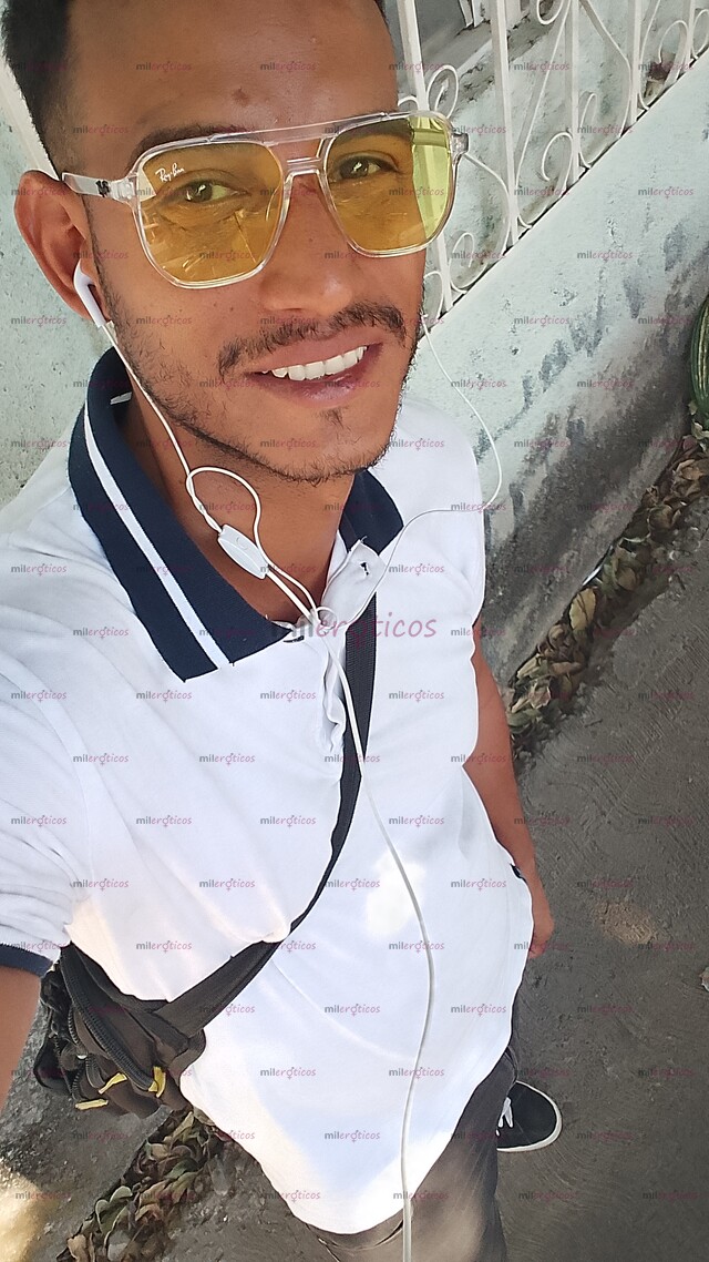FOTOS DE VERGÓN 25CM DE VERGA MORENO ALTO VENEZOLANO BIEN DOTADO
