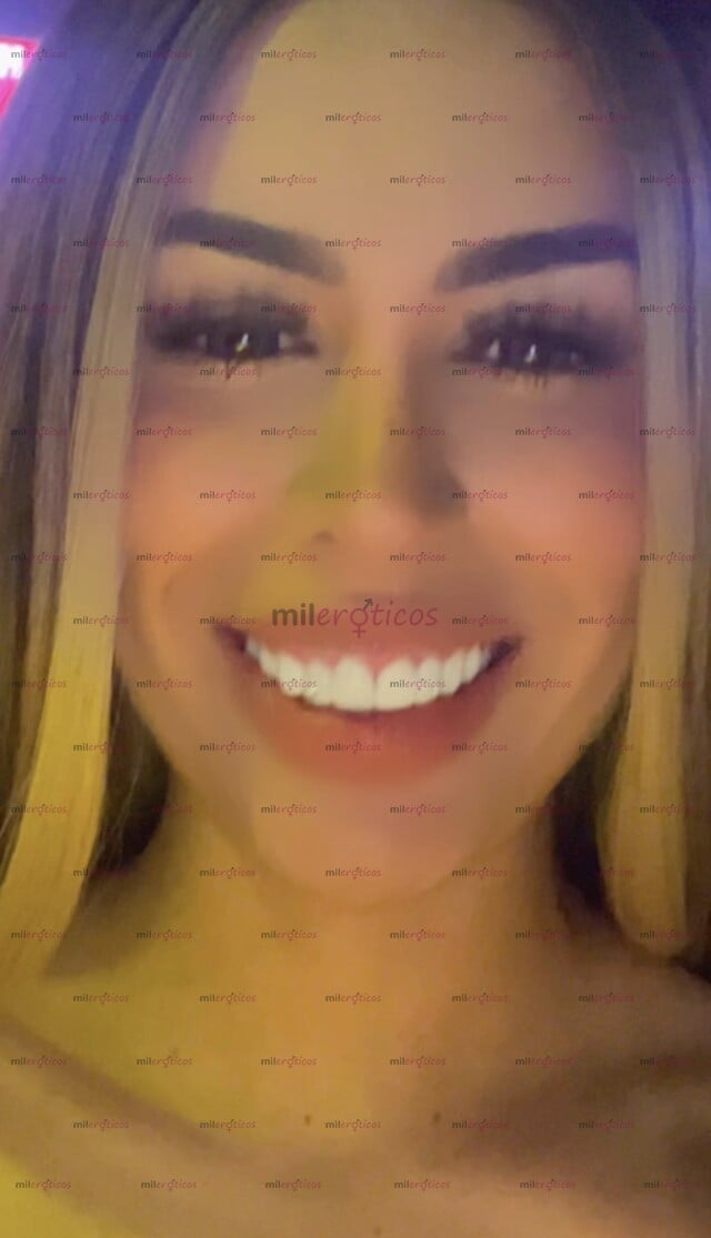 FOTOS DE HOLA ME LLAMO MELANIE, TENGO 23 AÑOS, SOY PETTITE MUY CACHONDA Y COMPLACIENTE.