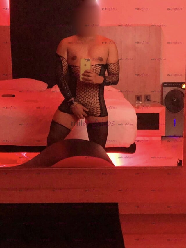FOTOS DE NALGON CALIENTE DISPONIBLE PARA ORDEÑARTE TODA LA LECHE PAPI