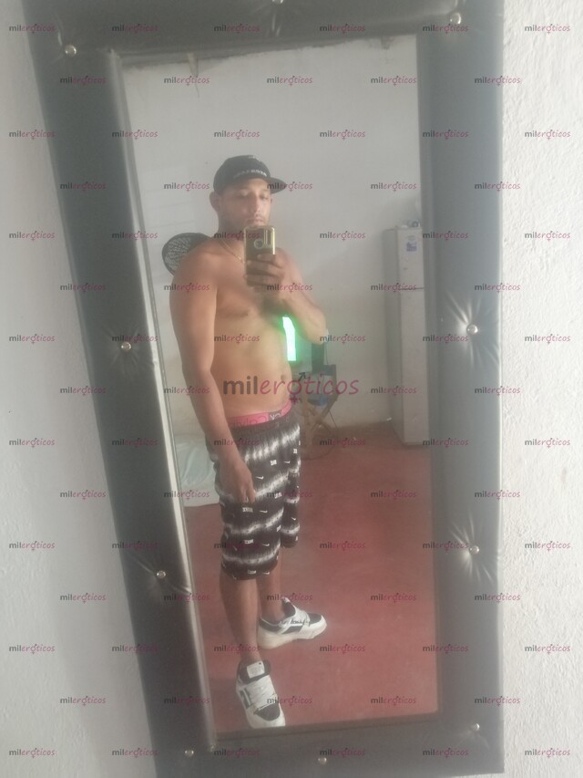 FOTOS DE MORENO CON GANAS TOTALMENTE COMPLACIENTE LISTO PARA CUMPLIR TODAS TUS FANTASÍA