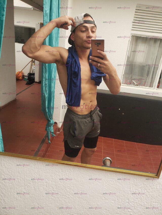 FOTOS DE CHICO GUAPO ESPERANDO POR TII SERVICIO FULL HD