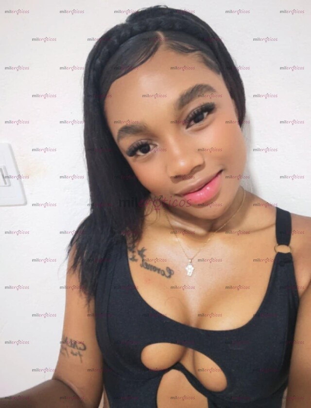 FOTOS DE HERMOSA SEXY MORENA NUEVA AQUÍ COMPLACIENTE