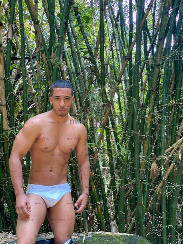 FOTOS DE SOY UN CHICO DE LA CIUDAD DE MEDELLÍN MORENO, VARONIL BUEN CUERPO Y BUENA ENERGI