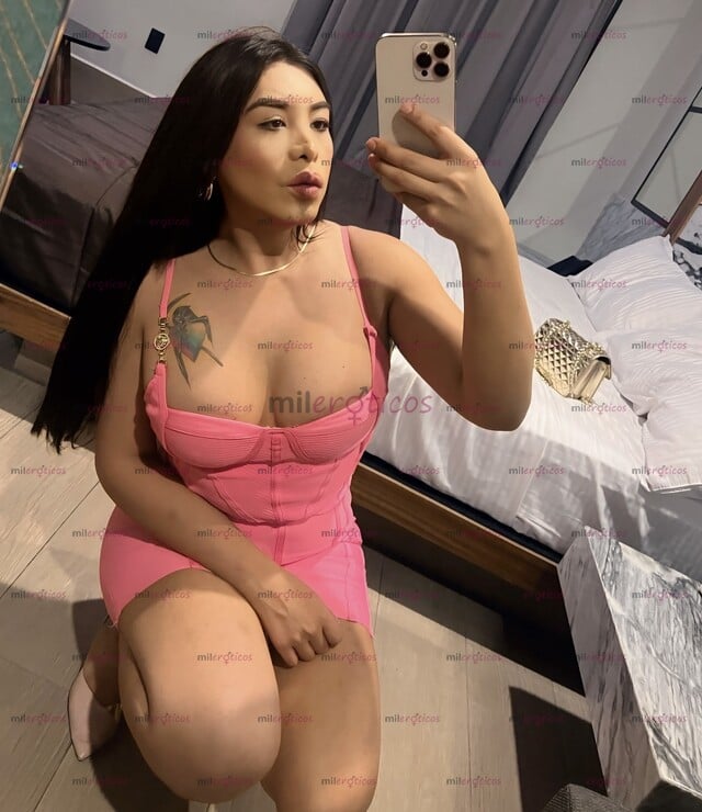 FOTOS DE IMPECABLE Y SENSUAL MUJER CON VERGA SÚPER COMPLACIENTE YA UBICADA