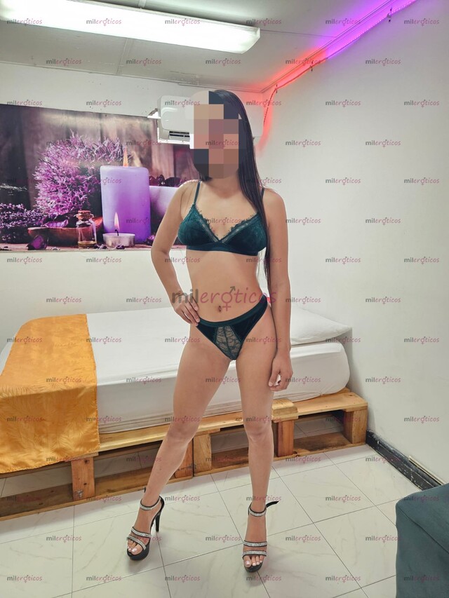 FOTOS DE DULCE FLACA ESPECTACULAR CON UNA MENTE DE DIABLA PARA HACER COSITAS RICAS