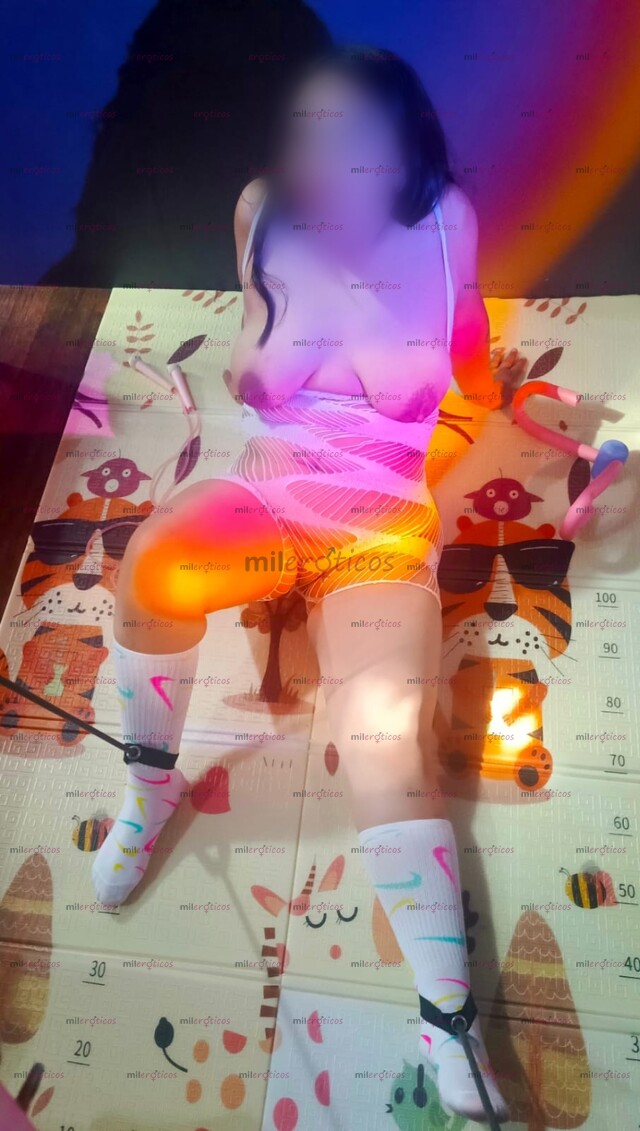 FOTOS DE JADE TAN CALIENTE Y MOJADA QUE NECESITO TENERLA BIEN ADENTRO