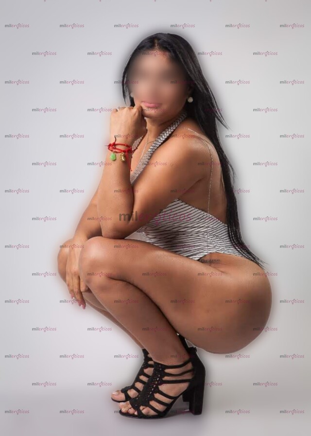 FOTOS DE HOLA SOY ASHLEY VETERANA MORENA ESBELTA CON CURVAS PRONUNCIADAS