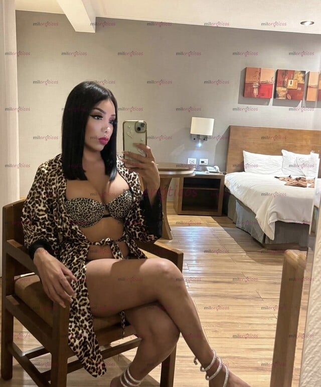 FOTOS DE THIN ,SKYNNI 90,60,90 DE REGRESO DIS!CON UNA SORPRESA ENTRE LAS PIERNAS DESCUBRE