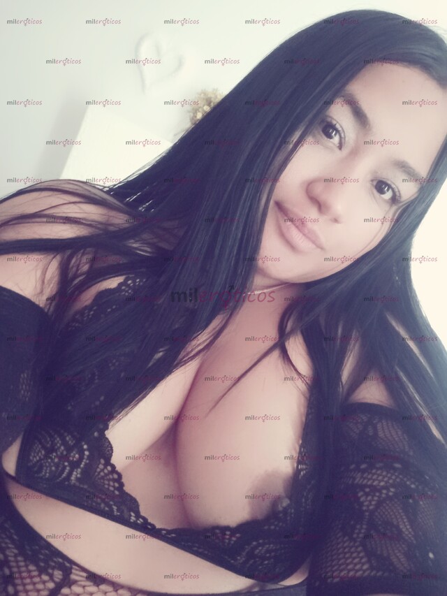 FOTOS DE LUNA RICA Y APRETADITA MORENA CON GANAS DE SEXO