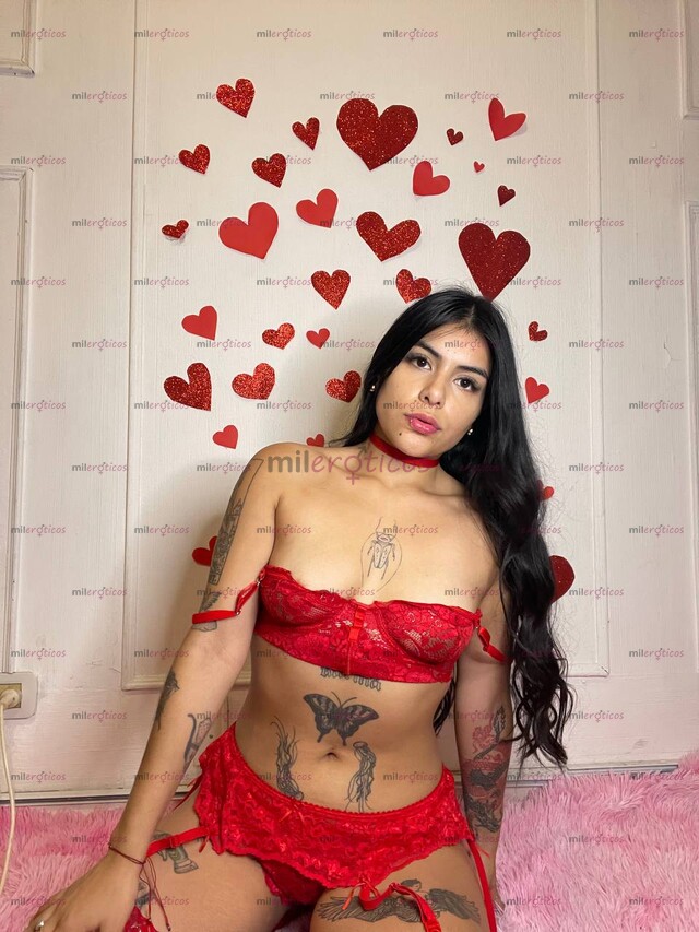 FOTOS DE SOY EMI MORENA CALIENTE DELGADA MAMADORA Y MADURA