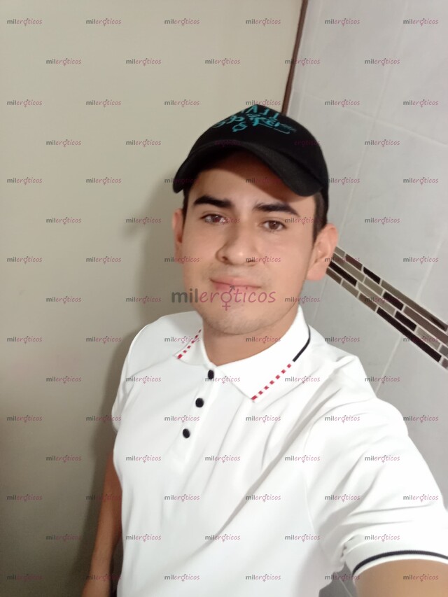 FOTOS DE JOVEN DE 22 AÑOS DISPUESTO A COMPLACERTE EN LA CAMA