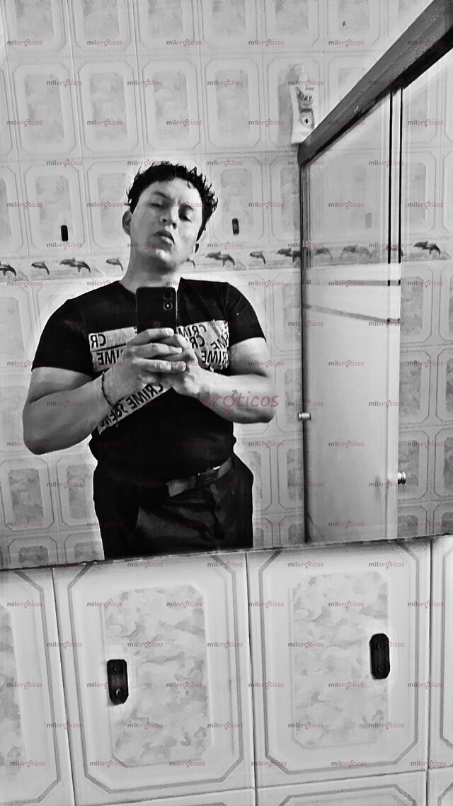 FOTOS DE SOY UN CHICO QUE NO TIENE PREJUICIOS, Y ME ENCANTA EXPERIMENTAR ,
