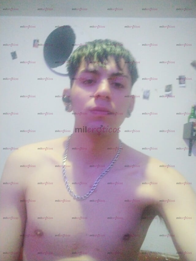 FOTOS DE JOVEN DE 20 AÑOS CON 18 CM DE VERGA DISPUESTO A HACERTE PASAR UN RATO DELI
