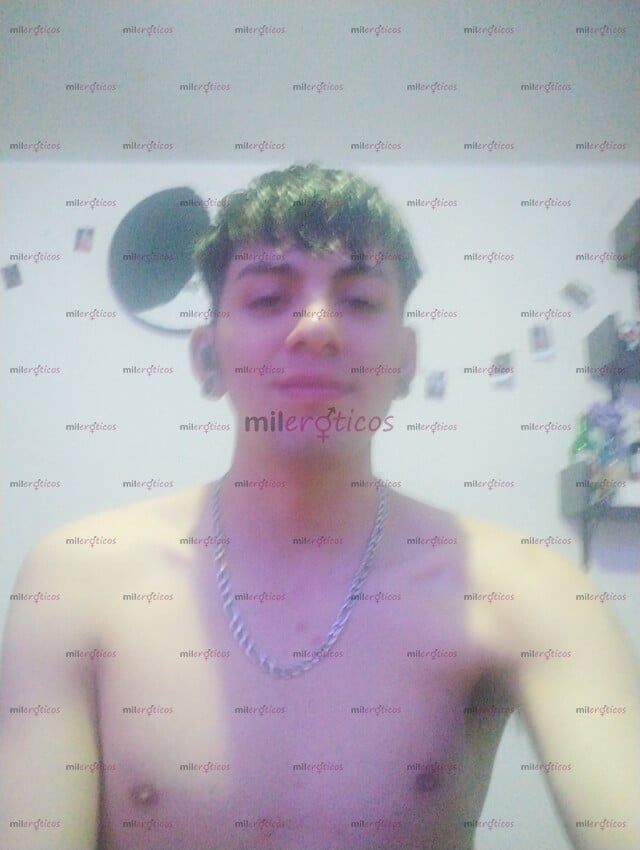 FOTOS DE JOVEN DE 20 AÑOS CON 18 CM DE VERGA DISPUESTO A HACERTE PASAR UN RATO DELI
