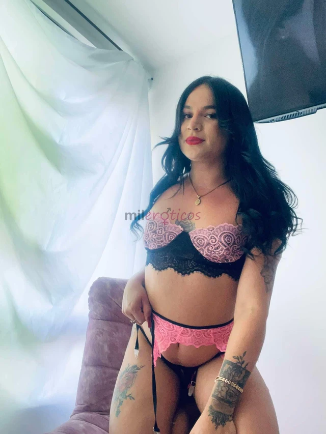 Hola soy nicoleuna chica femenina dispuesta a complacer y darte placer cuento con apartamento privado buena zona y parqueadero no busco novioven y res...