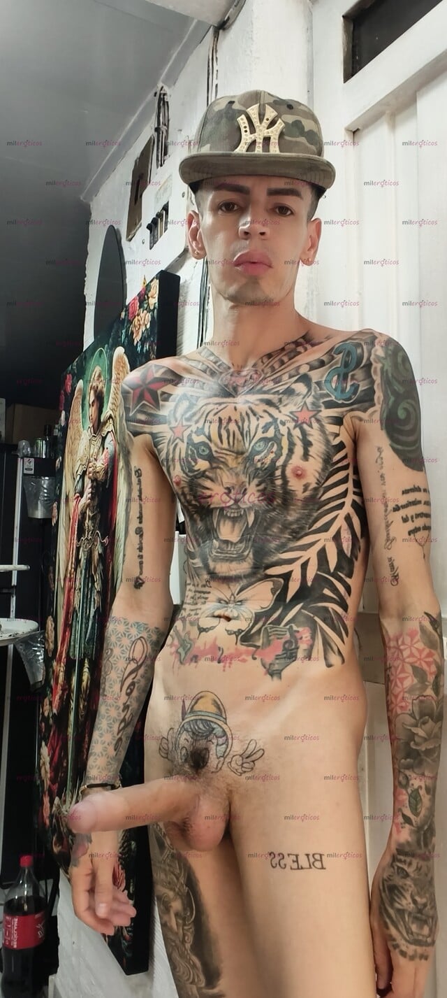 FOTOS DE FLACO ACTIVO BLANCO TATUADO MORBOSO FETICHERO