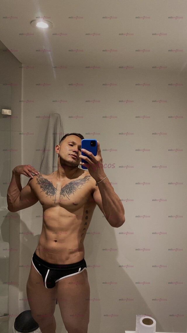 FOTOS DE VERSÁTIL CON BUEN CULO Y VERGA DISPONIBLE 24 HORAS