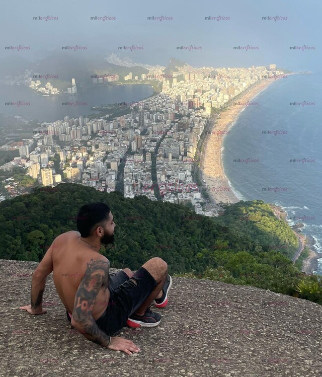 FOTOS DE VATO DOTADO VERGON ACTIVO PELUDO MACHO DOMINANTE