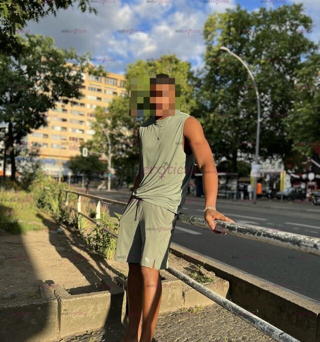 FOTOS DE PARCERO VERGON DEPRAVADO MORBOSO DOY VERGA POR VARIAS HORAS ALTO MORENO MARCADO