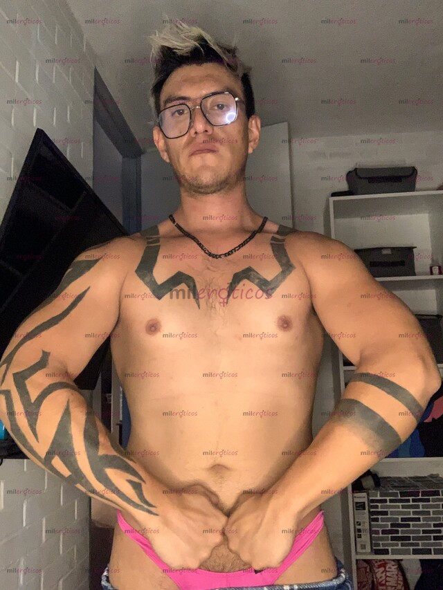 FOTOS DE SOY TONY VERSÁTIL MÁS ACT SUR DE LA CD