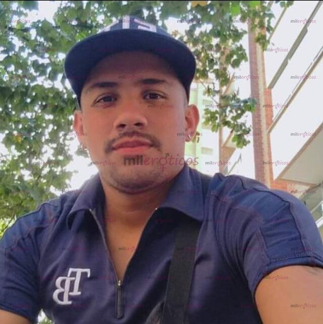 FOTOS DE FLACO MORENO DOTADO Y MUY COMPLACIENTE PARA TUS FANTASÍAS