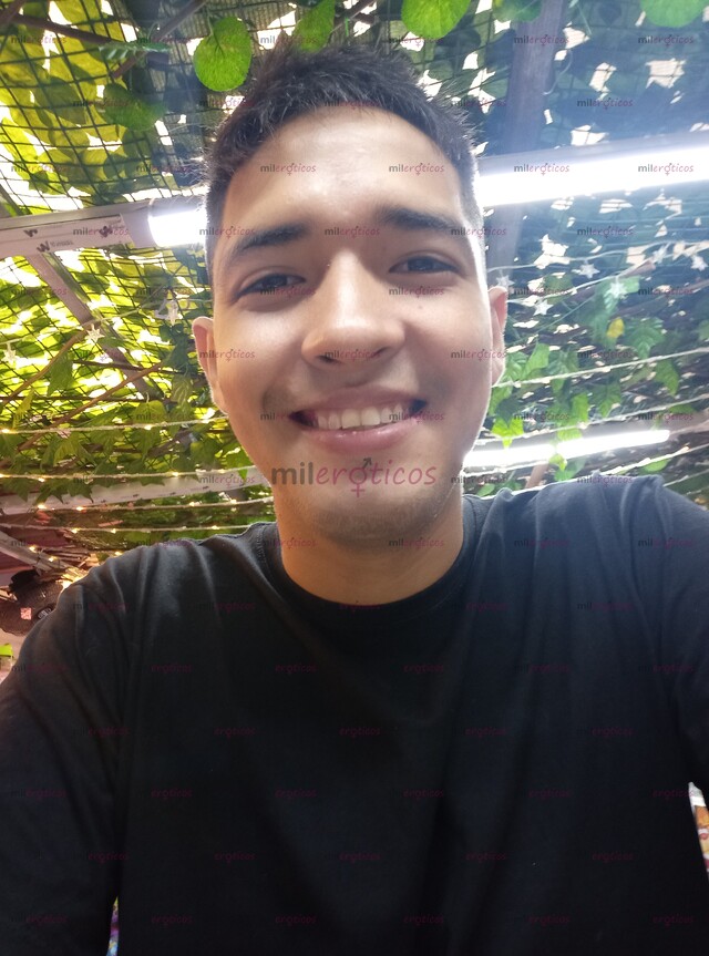 FOTOS DE JOVEN CALIENTE DISPUESTO A COMPLACERTE DE LAS MEJORES MANERAS POSIBLES 3103022