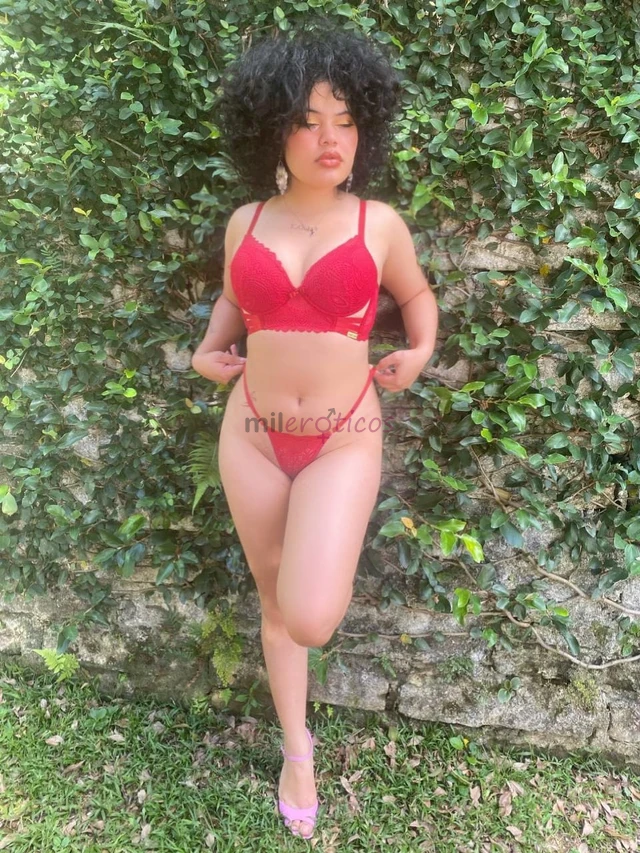 Oi meus amores eu sou a luna muito prazer venha me conhecer sou uma morena do corpo natural com um bundao gostoso e peitos suculentos sou simpatica e...