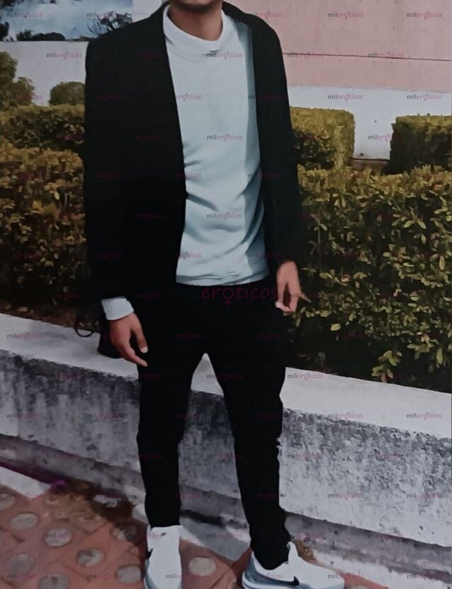 FOTOS DE RICO MORENO DISPUESTO A COMPLACERTE EN TODO 3246874845