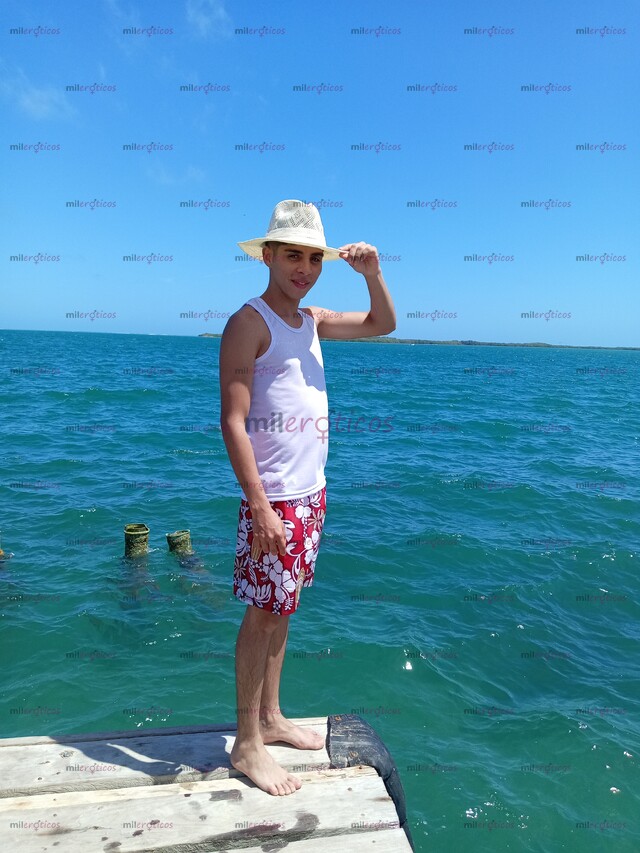 FOTOS DE CHICO GAY VERSÁTIL CON EXPERIENCIA EN AMBOS ROLES