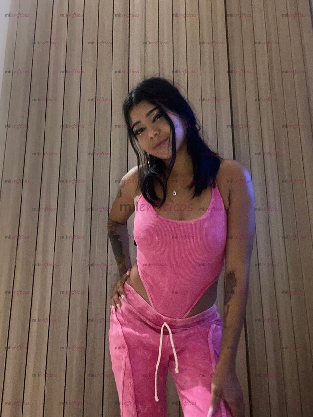 FOTOS DE SEXY , PEQUEÑA , EXTROVERTIDA, CARIÑOSA Y MUY CALIENTE