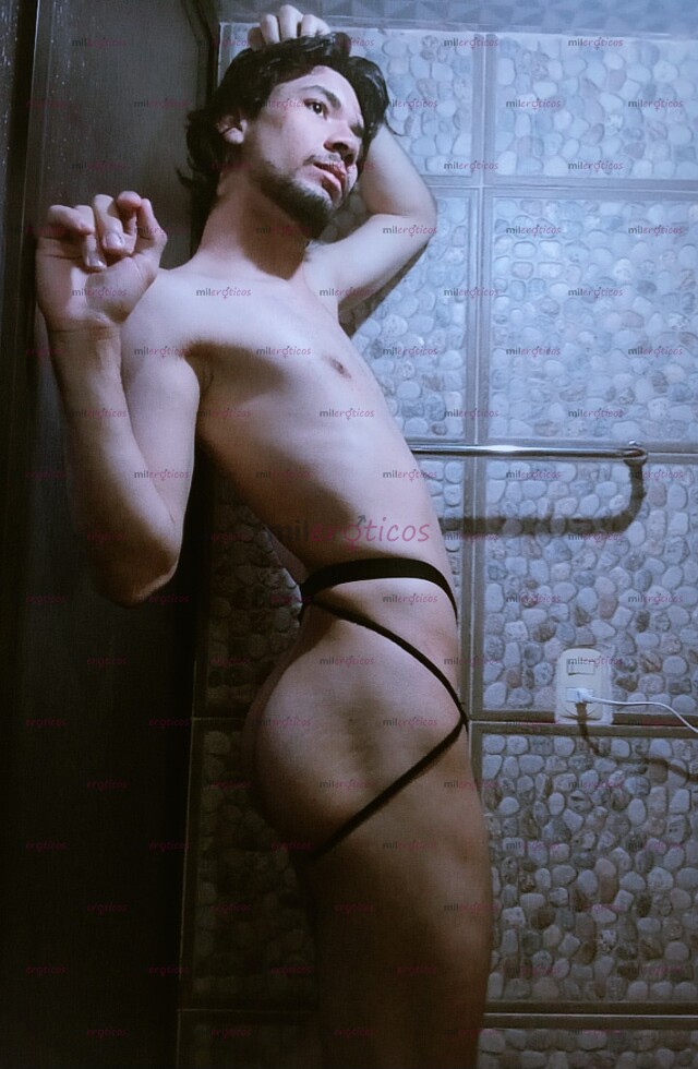 FOTOS DE JOVEN MASAJISTA VENEZOLANO DISPUESTO A DESESTRESARTE