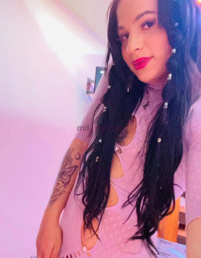 Nueva en tu ciudad jovencita lechera me encuentro en laureles experta en principiantes solo hago domicilio en hotelesvergona lechera18 cm de pene doy...