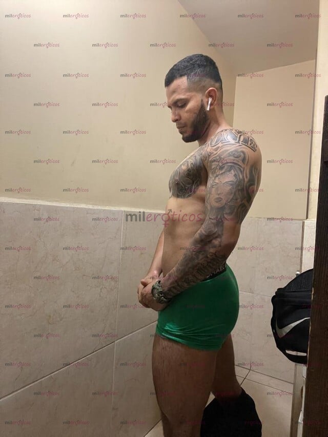 FOTOS DE MACHO DOMINANTE TATUADO VERGUDO LISTO PARA COMPLACERTE