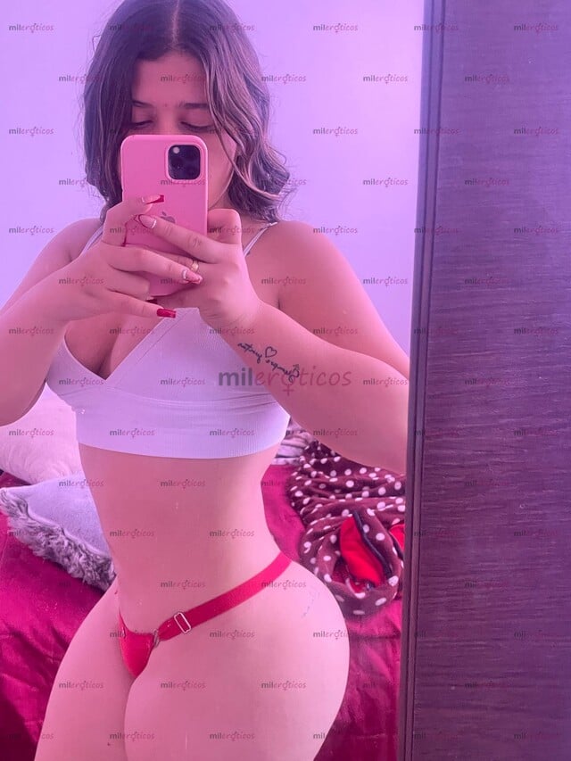 FOTOS DE LUNA UNA JOVEN ARDIENTE Y DISPUESTA A COMPLACERTE