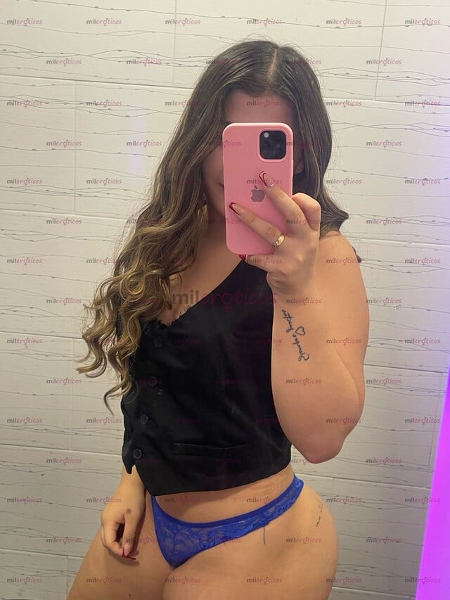 FOTOS DE LUNA UNA JOVEN ARDIENTE Y DISPUESTA A COMPLACERTE
