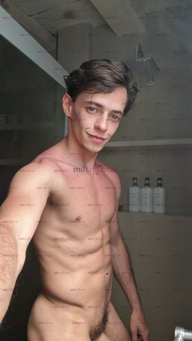 FOTOS DE UN TWINK POR EL MUNDO. ESCRIBEME Y PASEMOS UN RATO JUNTOS.