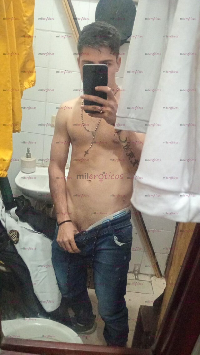 FOTOS DE SOY DE MENTE ABIERTA QUE ESTA DISPUESTO A CUMPLIR TUS FETICHES Y FANTASÍAS