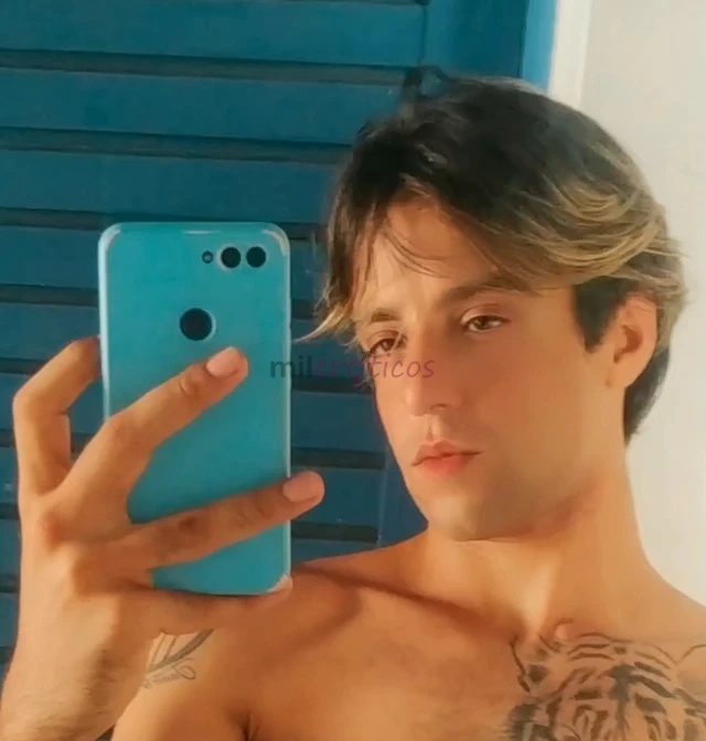Oi me chamo mauricio kastelary tenho 22 anos sou do surf acabei de chegar em salvador e estou aqui para realizar todos os seus fetiches e desejos cham...