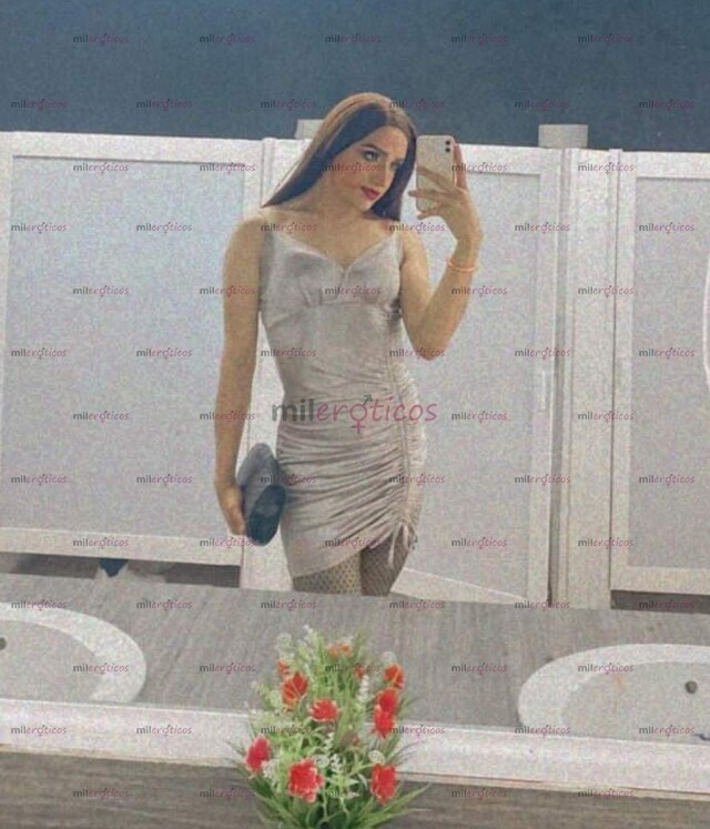 FOTOS DE HERMOSA CHICA TRANS DISPUESTRA Y DISPONIBE PARA TI